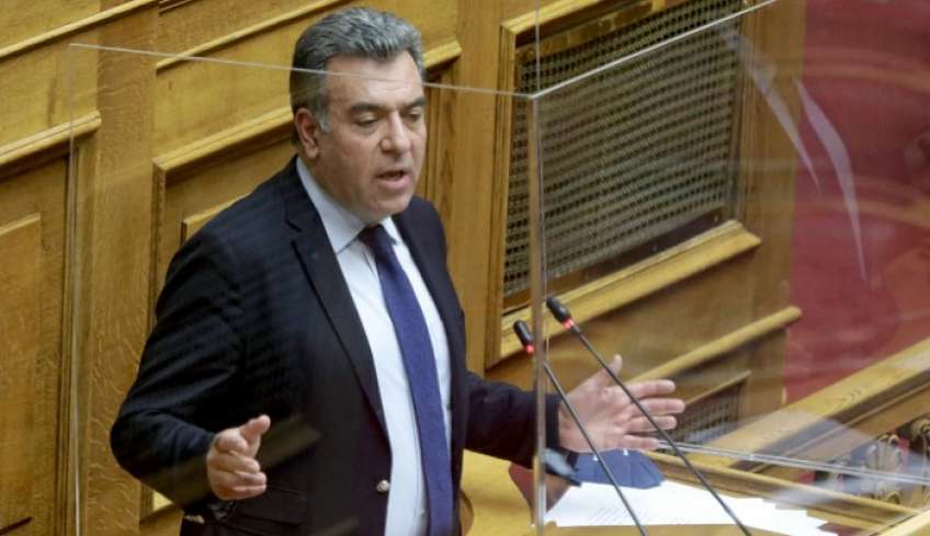 Μ. Κόνσολας: «Κίνδυνος για την ακτοπλοΐα, κίνδυνος για τον τουρισμό και τα νησιά μας»
