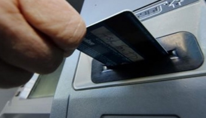 Τράπεζες: Xρεώνουν την έκδοση του PIN και την ανανέωση της κάρτας