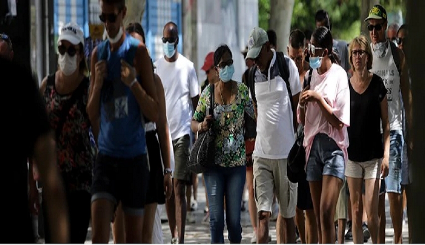 Μελέτη με την υπογραφή Τσιόδρα: Με περισσότερα αντισώματα κορονοϊού οι Ελληνίδες