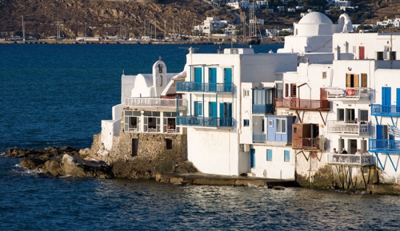 Ξυλοκόπησαν δημοτικό σύμβουλο του Δήμου Μυκόνου