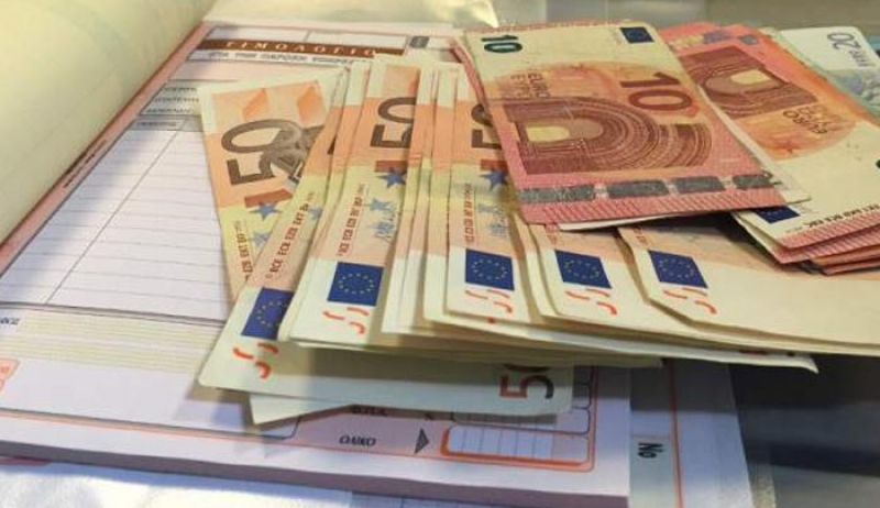 «Μπόνους» μονιμοποίησης για 40.000 εργαζομένους με μπλοκάκι