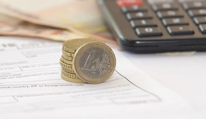«Παγώνει» η δόση Μαΐου στην Εφορία για πληττόμενες επιχειρήσεις και εργαζομένους σε αναστολή