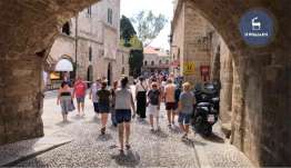 Σύμβαση της περιφέρειας με την Jet2holidays για την τουριστική προβολή Ρόδου και Κω στη Βρετανία
