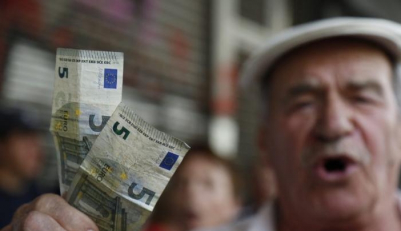Συντάξεις – Ανατροπή: Νέα αναδρομικά για χιλιάδες συνταξιούχους από παράνομες μειώσεις στην προσωπική διαφορά όσο και στα επιδόματα