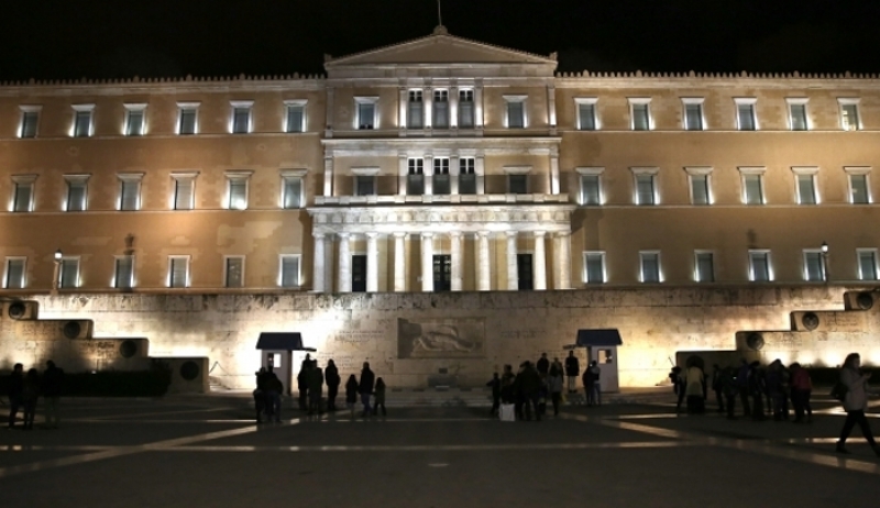 Μάχη Μητσοτάκη – Τσίπρα στη Βουλή με «φόντο» τον προϋπολογισμό του 2018