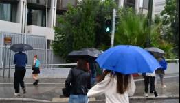 Καιρός σήμερα: Βροχές και καταιγίδες σε Ιόνιο και Ηπειρωτικά – Χαμηλή θερμοκρασία και άνεμοι έως 6 μποφόρ